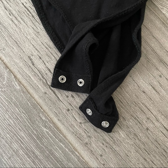 WAYF Printed Cowlneck and Lace Bodysuit - Picture 5 of 7